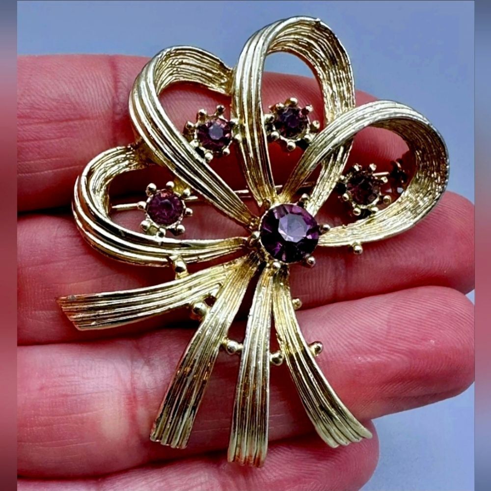 Vintage Gold Tone Purple Rhinestone Ribbon Brooch Pin, 2"